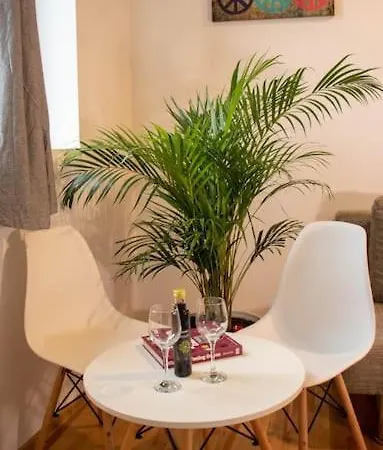 Apartament Muse Loft - Lovely Place In City Center With Patio Bucureşti