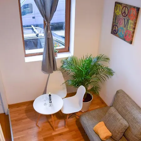 Apartment Muse Loft - Lovely Place In City Center With Patio