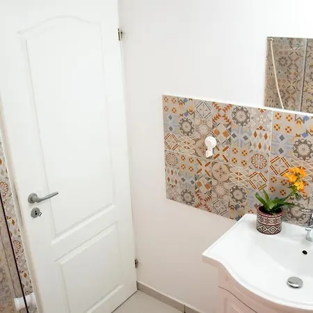 Apartment Muse Loft - Lovely Place In City Center With Patio *